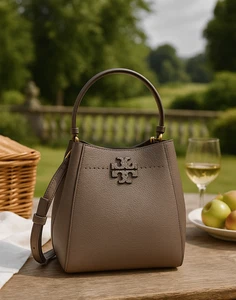 NUEVO Tory Burch McGraw Bolso Bandolera/Cubo Pequeño Cuero Topo Arce Plateado - Imagen 1 de 13