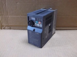 FR-D710W-025-NA Mitsubishi NUEVO 120VAC entrada 220VAC salida 1/2HP 2.5A inversor de accionamiento de CA - Imagen 1 de 4