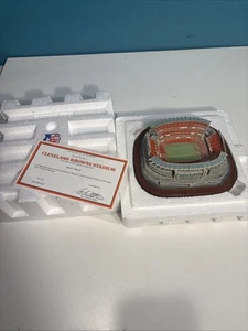 Danbury Mint Cleveland Browns Stadium Replica Home Cleveland of Browns Box/Card - Picture 1 of 4