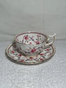 Tazza da tè e piattino vintage Royal Chelsea inglese Bone China floreale con bordo oro - Foto 1 di 24