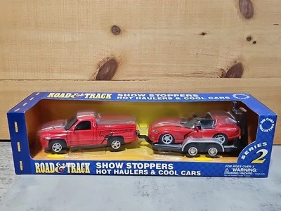 Camioneta Dodge Ram Road & Track Maisto escala 1:26 con víbora y remolque, caja original nueva de stock Foto 1 de 4