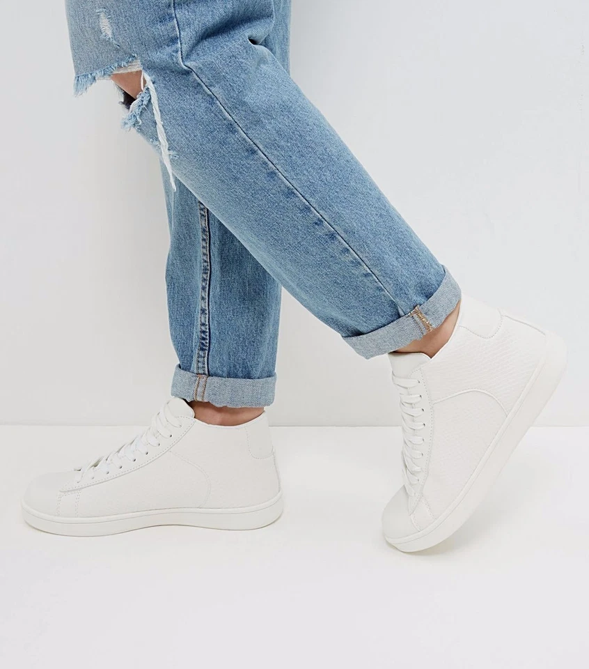 Zapatillas New Look Piel de Serpiente Textura Blancas Mujer - Look Entrenadores Talla US 10.5/UK 8 Foto 1 de 4