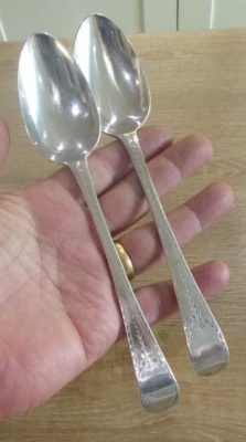 HESTER BATEMAN PAIR OF GEORGIAN STERLING SILVER SERVING SPOONS DATES C 1788 - Image 1 of 4
