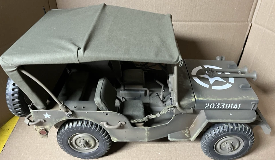 JUGUETES SIGLO XXI Ultimate Soldier Jeep Ejército de Estados Unidos Willys Segunda Guerra Mundial con accesorios.  Foto 1 de 4