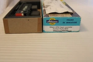 HO Scale Athearn, GP60 Diesel Locomotive, Southern Pacific, Gray, #6791 - Picture 1 of 6