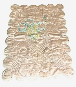 VTG Rare💗 Shabby Chic 1950’s Hand Made Lap Quilt PINK Runched Satin Embroidery - Picture 1 of 11