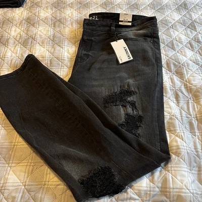 Pantalones de mezclilla negros desgastados Rue 21 Premium para hombre. 38/32. Nuevo con etiquetas Foto 1 de 4