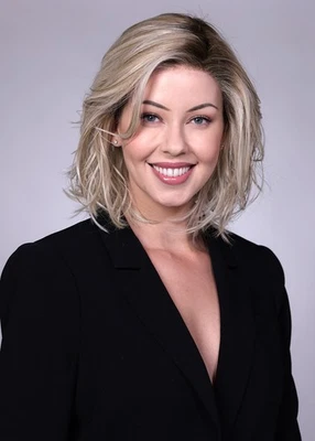 Park Ave | Belle Tress City 假发 | 加长花边正面 — 第 1/4 张图片