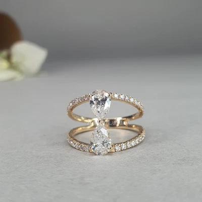Anillo Toi et Moi de diamantes pera creado en laboratorio de 1,45 quilates en oro amarillo de 14 k para mujer Foto 1 de 4
