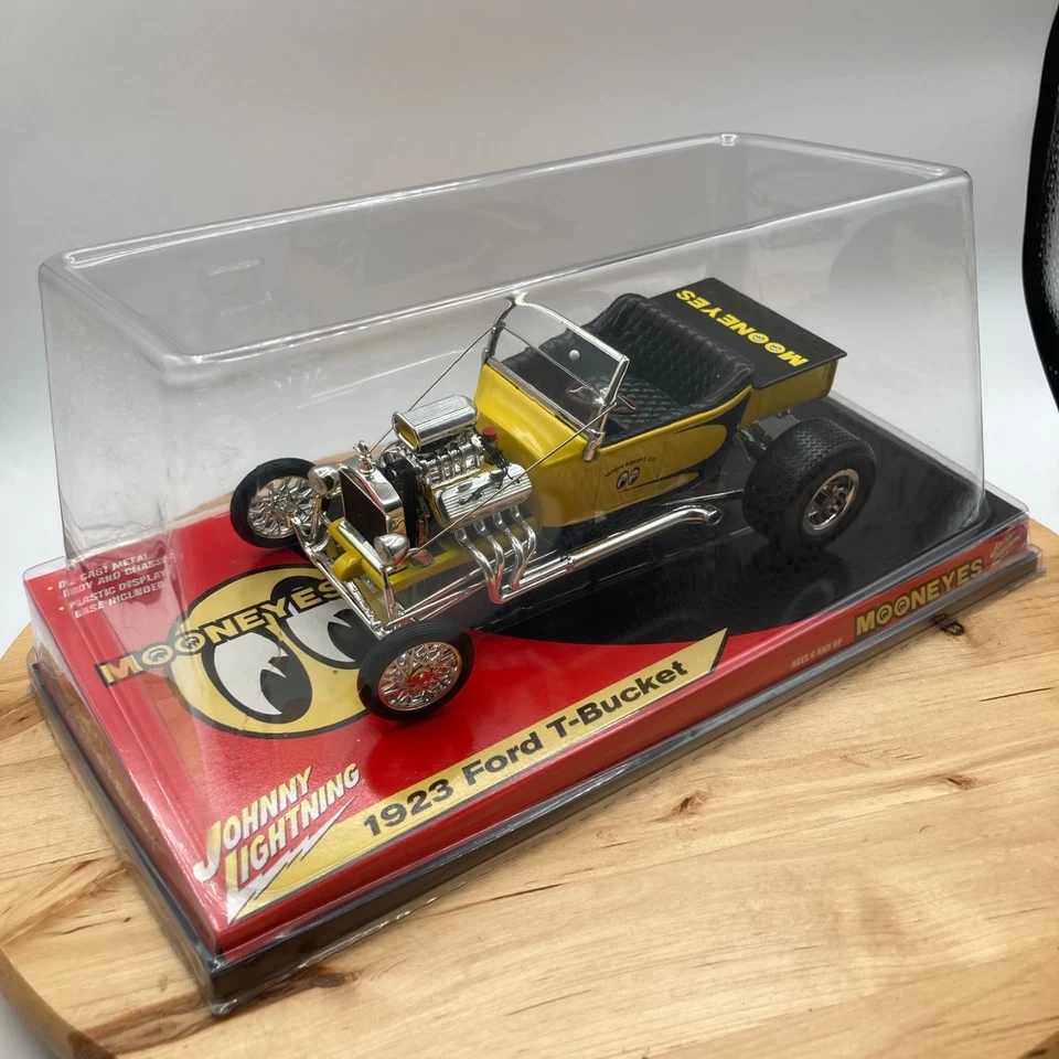 Johnny Lightning 1923 Ford T-Bucket Mooneyes Street Rod 1:18 Scale Diecast Car - Image 1 of 4