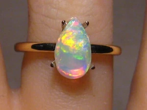 Anillo de ópalo gema, oro amarillo macizo de 14 k, rojo y azul - Imagen 1 de 15