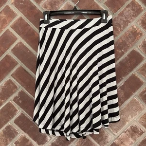 Caslon A Line Skirt Womens Size XS Black Gray Striped Pull On Elastic Waist - Picture 1 of 5