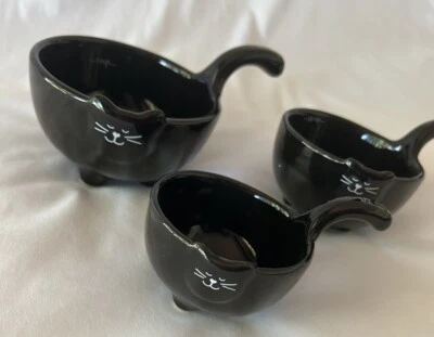 3套猫嵌套可堆叠量杯。 By 10 草莓街 — 第 1/4 张图片