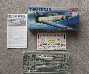 KIT MODELO ACADEMY 1/72 NORTEAMERICANO T-6G TEXAN - Imagen 1 de 5