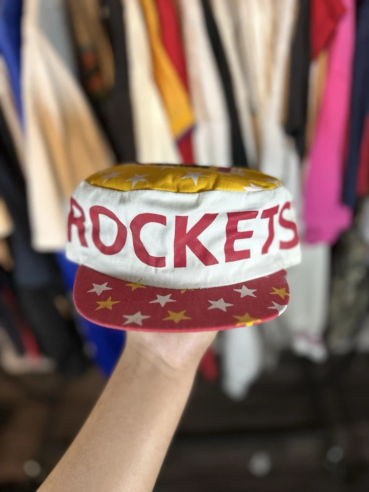NUEVO CON ETIQUETAS DS De colección Años 90 Houston Rockets Estampado Pastillero Pintores Sombrero/Gorra Niños Foto 1 de 4
