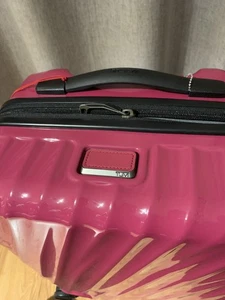 NEW Tumi 19 Degree INTERNATIONAL 4 Wheel Packing Suit Case - FUCHSIA PINK ❗️ - Picture 1 of 5