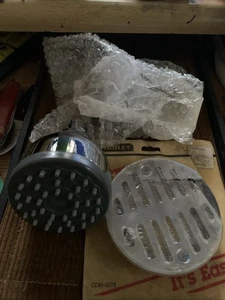 Nuovo vecchio stock soffione doccia Delta e scarico doccia Stanley nuovo bordo aperto - Foto 1 di 7