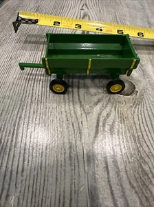 Ertl John Deere Trailer Farm  - Picture 1 of 5