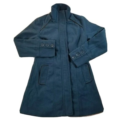 Chaqueta Abrigo New York YOKI Outerwear Collection Para Mujer Talla XS Forrada Verde. Foto 1 de 4