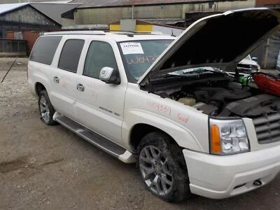 Used Front Upper Upper Control Arm Front fits: 2004 Cadillac Escalade esv 7300 G - Image 1 of 4