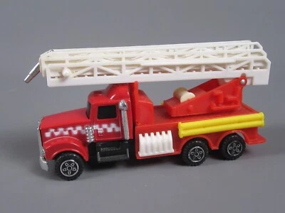 C149 Jouet Chine Peterbilt 389 Camion Pompiers Grande Echelle USA L 13.8 cm - Photo 1/4