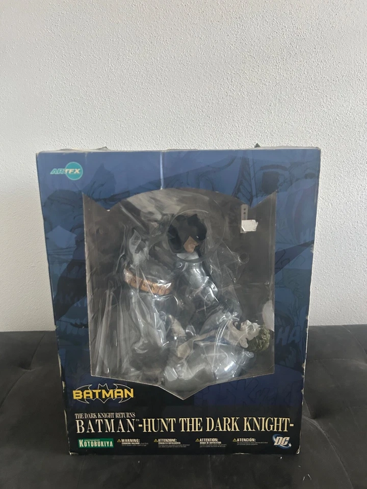 Kotobukiya ARTFX Batman Caza el Caballero Oscuro estatua Foto 1 de 4