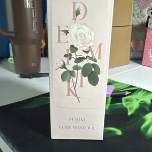 Demiki Tokoyo Body Wash Wr 10 FL OZ NUOVO SIGILLATO. Estratto di Rosa Damascata 300 ml 🌹 - Foto 1 di 2
