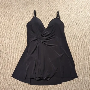 Miraclesuit Twisted Sisters Adora One Piece Swimdress Womens 14 Black Swimsuit - Picture 1 of 7
