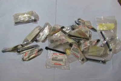 KAWASAKI  LOT OF 21 FLANGE BOLTS  KL650 ,KLR650 ,MULE KAF620C 132BB0880 - Image 1 of 3