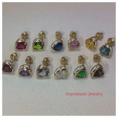 Pendientes PIEDRA DE NACIMIENTO con bisel de corazón de oro amarillo de 14 quilates con perno trasero de tornillo de 3 mm niños/bebé Foto 1 de 4