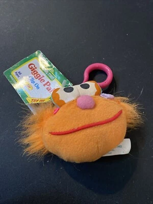 1997 年 TYCO SESAME STREET ZOE GIGGLE PAL PLUSH 钥匙扣 不工作 WT — 第 1/3 张图片