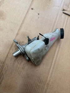 RENAULT CAPTUR MASTER CYLINDER J87 , 1.2L PETROL, 01/14-12/18, 460115145R - Picture 1 of 11