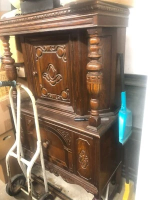 muebles antiguos porcelana buffet y cabaña Foto 1 de 3