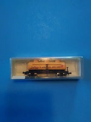 n scale Model Power Hudson's bay oil and gas 3 dome tank car #3415 - Image 1 of 4