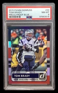 2015 Panini Donruss #22 Tom Brady; azul 12/99 prueba PSA 8 (camiseta # coincidencia de color) - Imagen 1 de 3