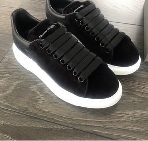 alexander mcqueen's black trainers
