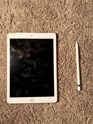 Apple iPad Air 1ª Generación 128 GB, Wi-Fi, 9,7 pulgadas con Apple Pencil - Dorado Foto 1 de 3