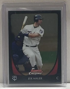2011 Bowman Chrome - Refractor - #26 Joe Mauer - Minnesota Twins - Picture 1 of 2