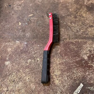 Red 14" Soft Grip Carbon Steel Wire Brush Scraper - Picture 1 of 3