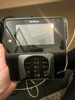 Verifone MX 915 Pin Pad Payment Terminal - Image 1 of 4