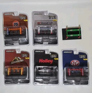 ADJUSTABLE FOUR-POST LIFT 1/64 BY GREENLIGHT, Lot of 6 (5 New Sealed, 1 Opened) - Picture 1 of 8
