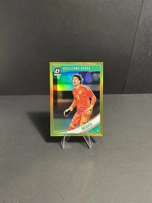 2018 Panini Optic Soccer Guillermo Ochoa Optic Gold /10 - Image 1 of 2