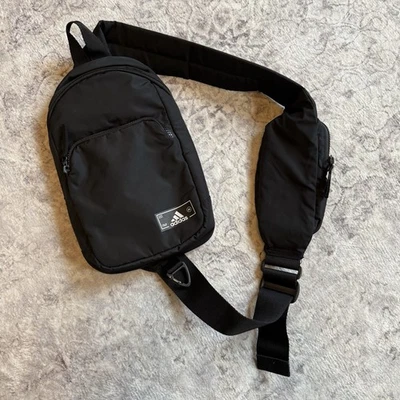 Bandolera Adidas negra unisex Foto 1 de 4