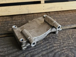 SOPORTE GENERADOR ALTERNADOR MERCEDES BENZ SPRINTER W907 2.2 A6512340139 2018-ON - Imagen 1 de 4