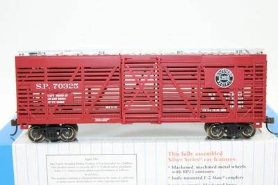 Bachmann Silver HO Scale SP Southern Pacific 40' Stock Car #70325 18503 - Image 1 of 4