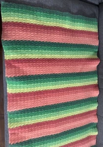 1970s Vintage 41" x 23" Handmade Wool Green Chevron Crochet Afghan Blanket Throw - Picture 1 of 16