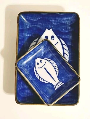 2 piezas. Plato de sushi japonés a juego diseño de pescado y salsa de soja plato de inmersión Foto 1 de 4