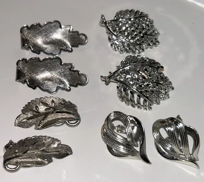 4 pares de pendientes de clip vintage: Coro, BSK, colgante Pat tono plata hoja floral Foto 1 de 4