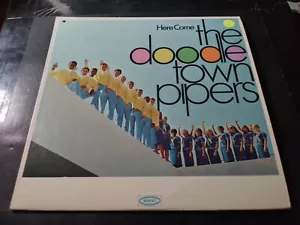 Here Come The Doodletown Pipers VG++ Original Mono Epic LP Record 1966 POP JAZZ - Imagen 1 de 4