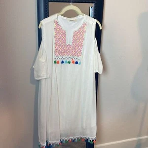 GEBRAUCHTES Indien Boutique Cold Shoulder Front Stickerei Kleid mit bunten Quasten - Bild 1 von 11
